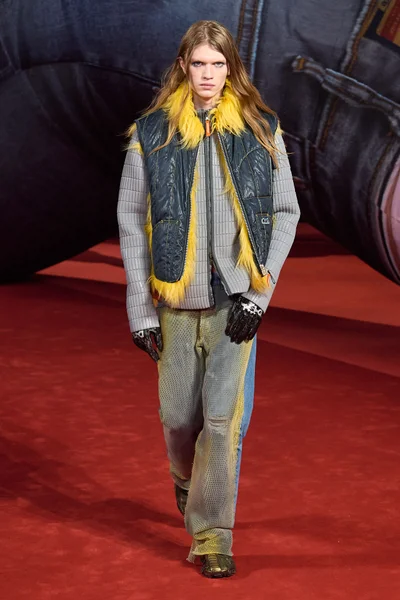 Look 54